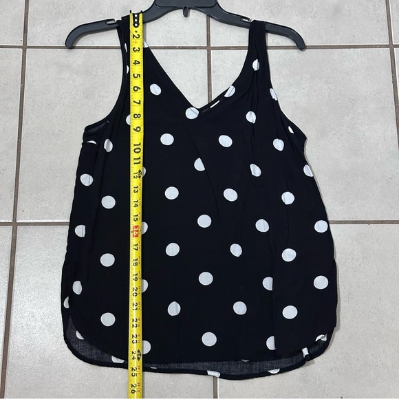 Old navy Women black Polka Dot top size small - Picture 6 of 6